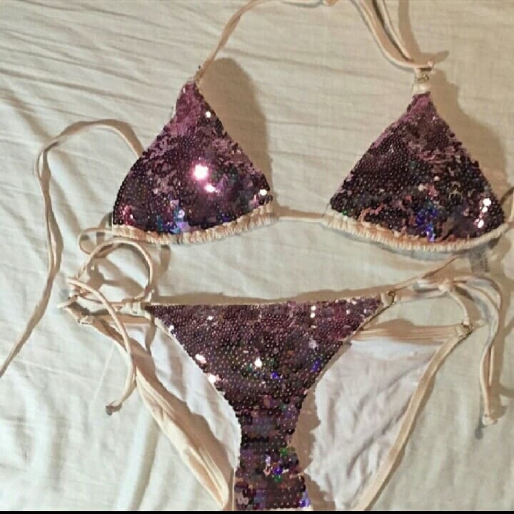 Sequin VS bikini
